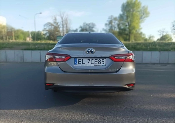 Toyota Camry cena 125900 przebieg: 69500, rok produkcji 2021 z Łódź małe 121